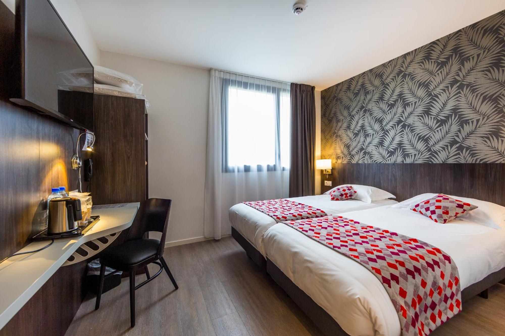 Brit Hotel Ploermel - Hotel De L'Hippodrome 외부 사진