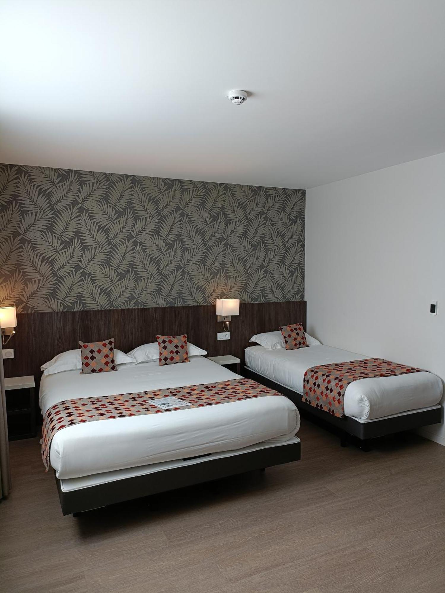 Brit Hotel Ploermel - Hotel De L'Hippodrome 외부 사진