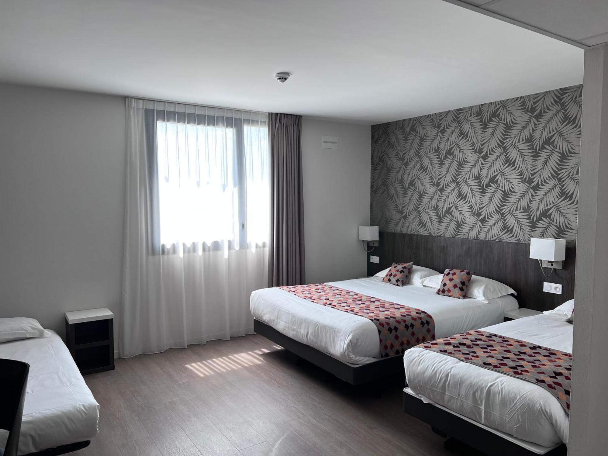 Brit Hotel Ploermel - Hotel De L'Hippodrome 외부 사진
